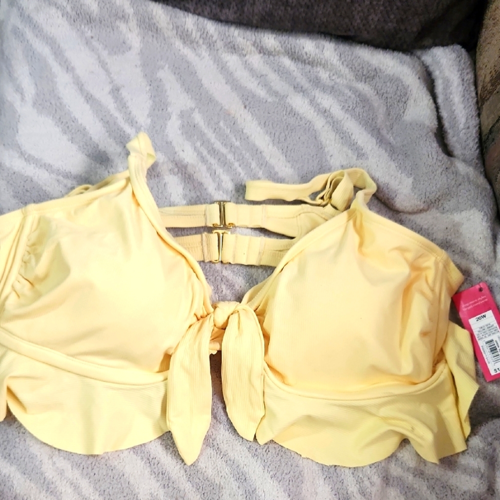 9 NWT/NWOT BIKINI TOPS XS - 26W BUNDLE B0X